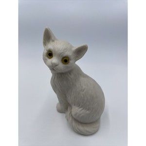 Vintage Goebel W Germany White Persian Cat Figurine Sitting Pose Gold Eyes 1B